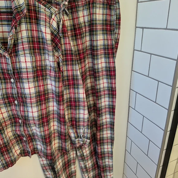 L.L. Bean Women's Scotch Plaid Flannel Christmas Pajamas Set Two Piece XL Tall - Picture 3 of 8